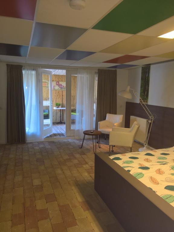 Hotel Kantje Levantje Мидделхарнис Экстерьер фото